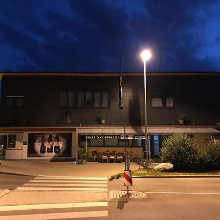 Kleine Wohnung Im - Konzept Flieger - 2 Stockwerke Tettnang Exterior photo